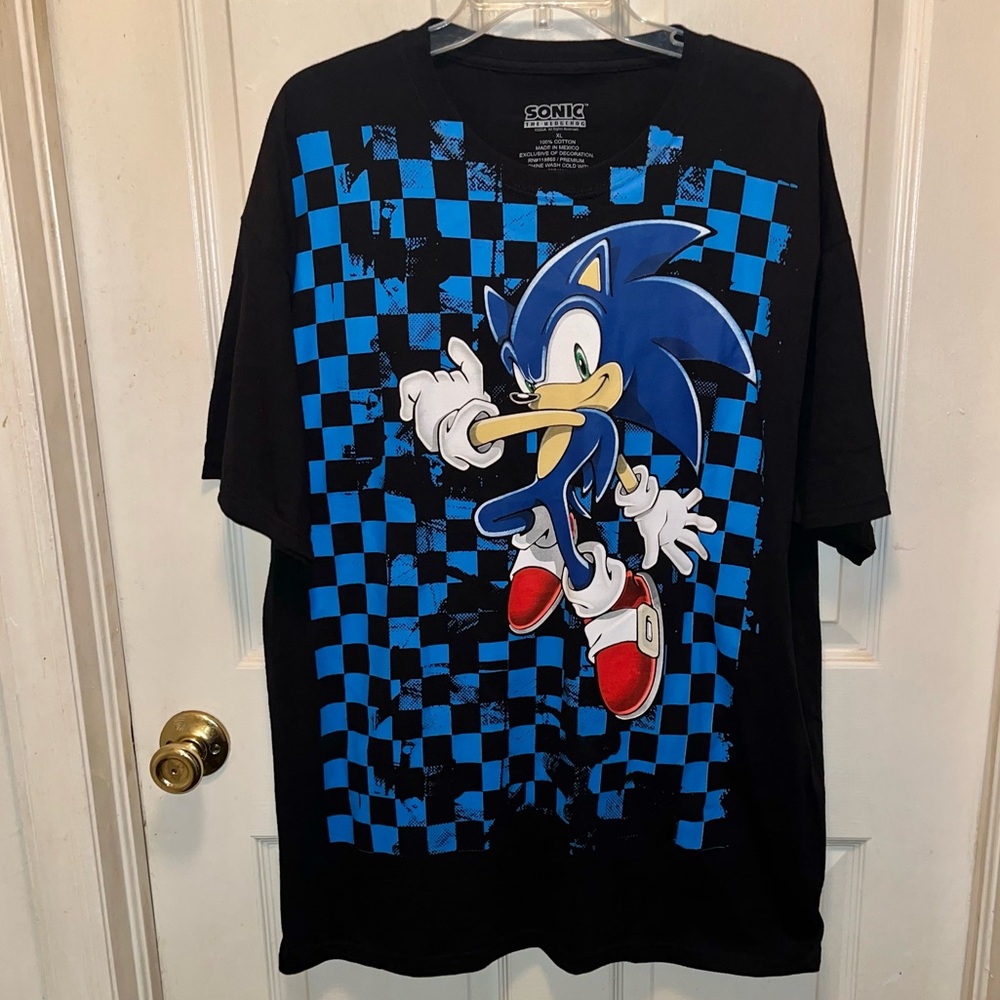SEGA Men’s Short Sleeve Sonic the Hedgehog Shirt. Sz XL.